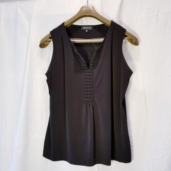 Jones New York Tops - Jones New York Tank Top with Ribbed Placard